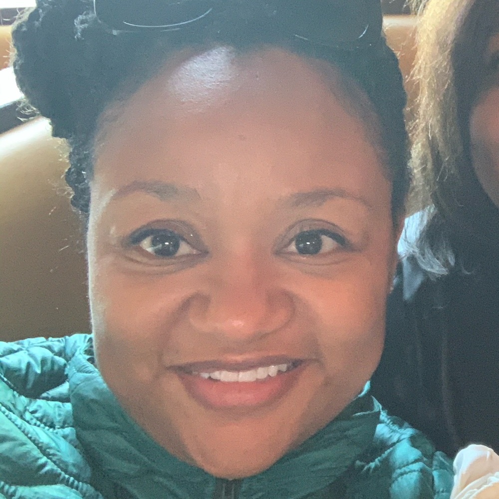 Meet your Posher, Angela